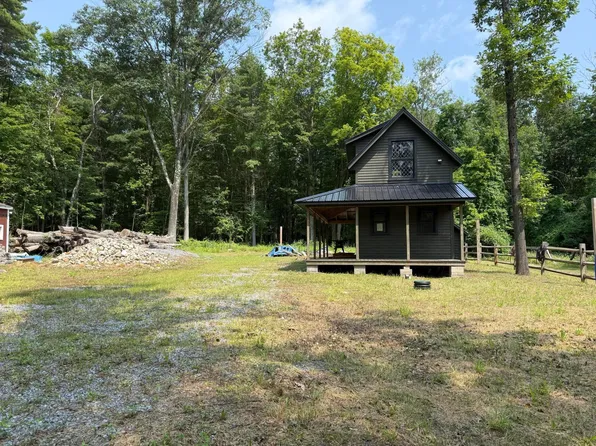 49 Grove Ave, Willsboro, NY 12996