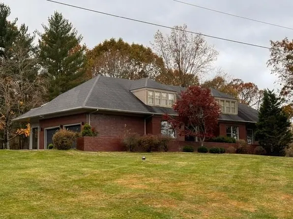 811 University Cir, Madisonville, KY 42431