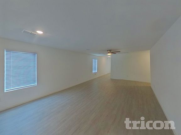 3rd image of 6751 Highlands St