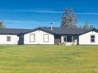 2556 SW Reindeer Ave, Redmond, OR 97756