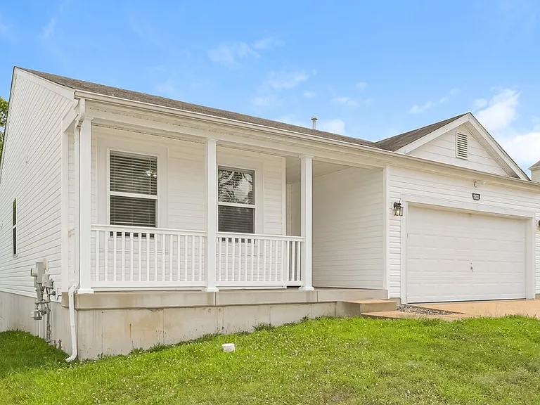1202 Liberty Xing — Photo 4