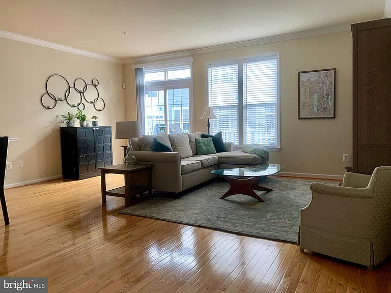 9823 Darcy Forest Dr — Photo 5