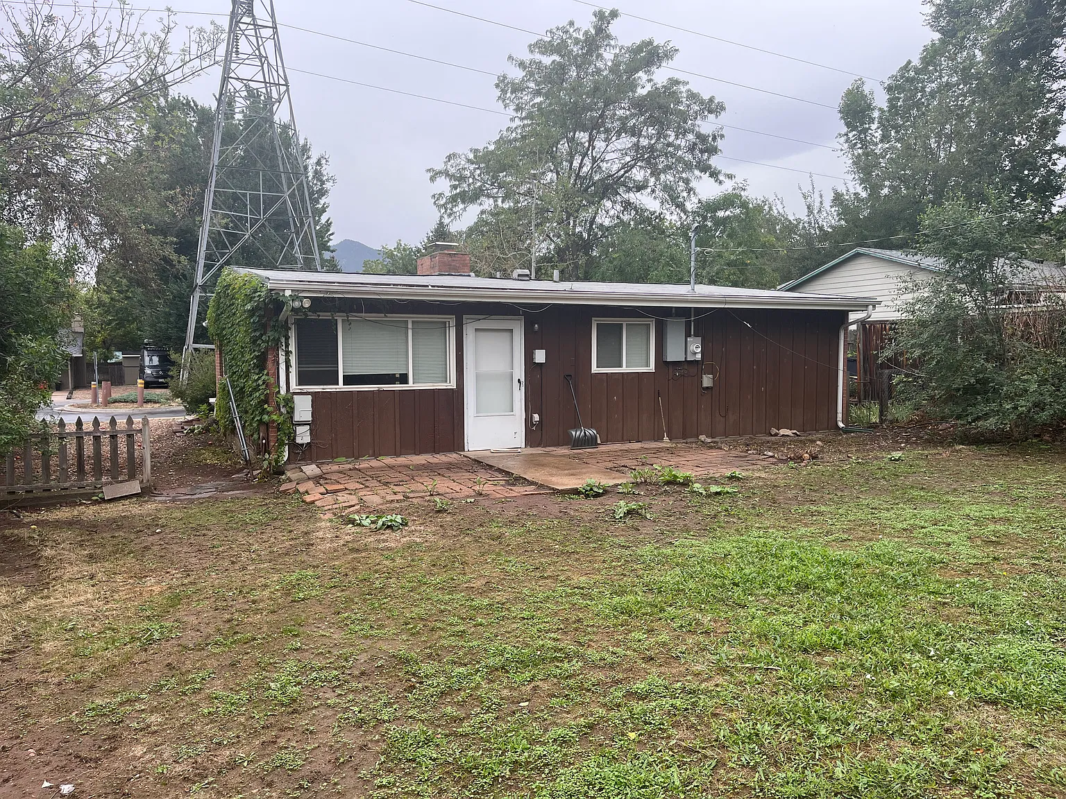 925 Grape Ave — Photo 3