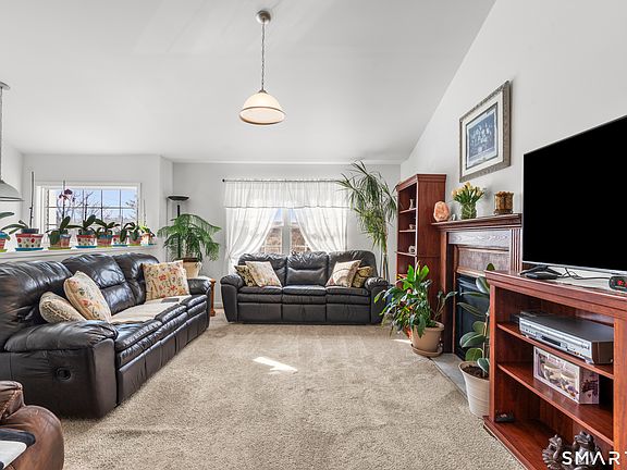 3rd image of 86 Hyde Street