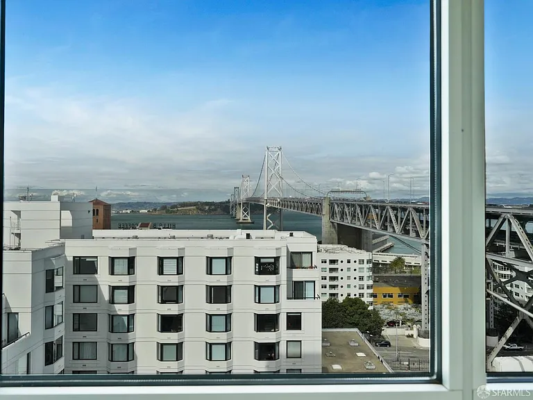 400 Beale St #1707 — Photo 25