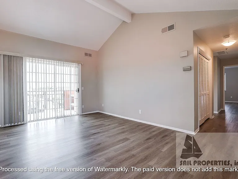409 E Utica Ave #B21 — Photo 5