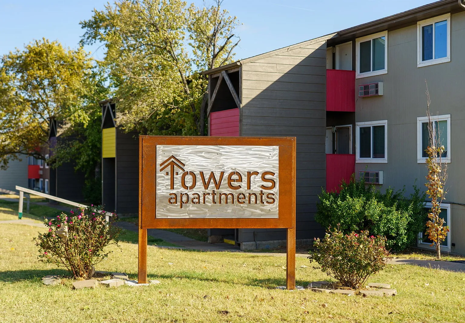 Towers Apartments — Photo 2