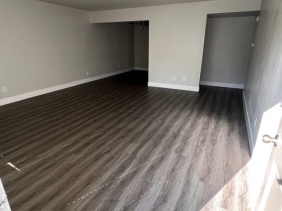 3rd image of 5444 N Del Mar Ave APT 105