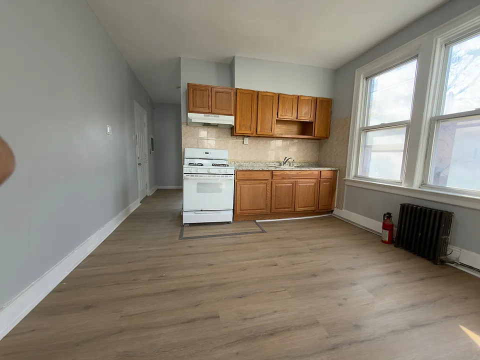 10-12 Randolph Ave #1A