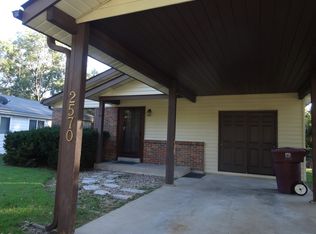 2570 Lindsay Ln, Florissant, MO