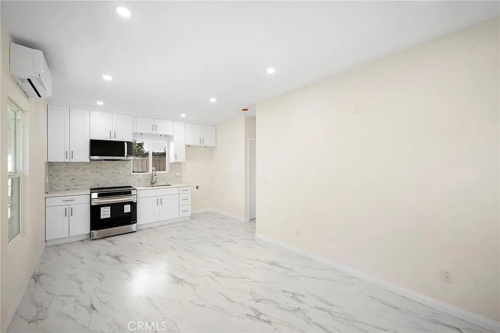 Building Photo - 505 Myrtle St #505A