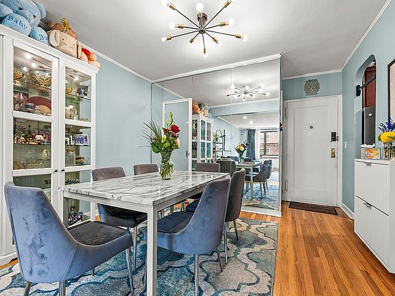 5th image of 6735 Yellowstone Blvd APT 6A
