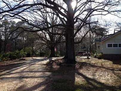 2nd image of 420 Chaffin Rd