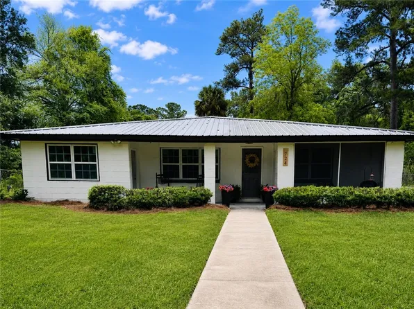 724 Fancy Bluff Rd, Brunswick, GA 31523