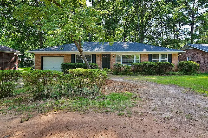 3 bed, 1.5 bath, 1266 sqft, $1,625 — Photo 2