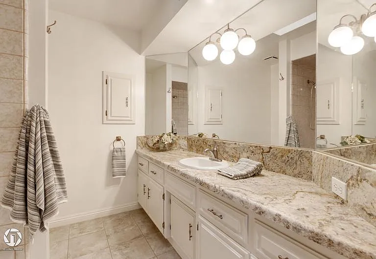 2300 El Portal Dr #49 — Photo 10
