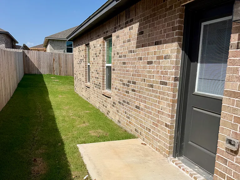 110 Leon Ln #A — Photo 12