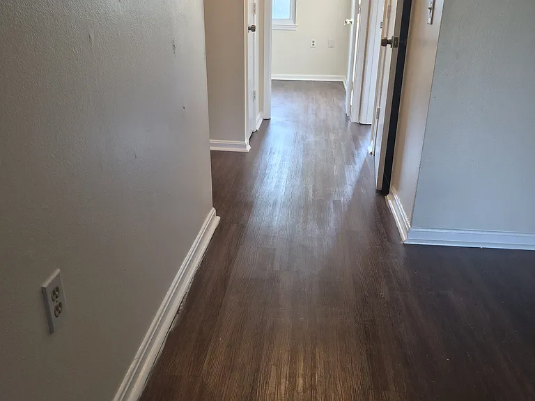 2501 McVeary Ct #B — Photo 2