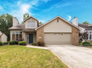 2029 Broken Oak Rd, Fort Wayne, IN 46818