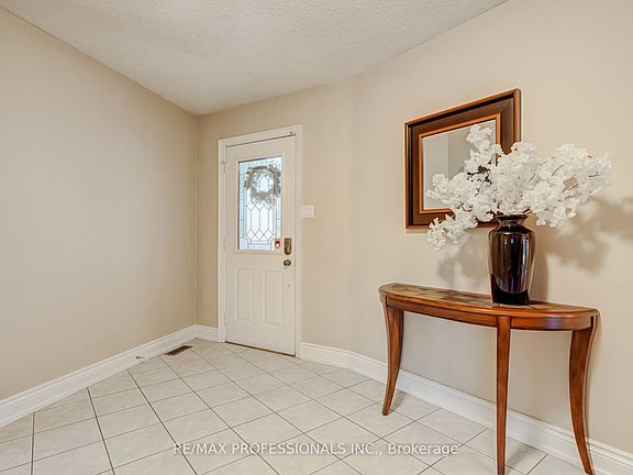 4th image of 4357 Poltava Cres
