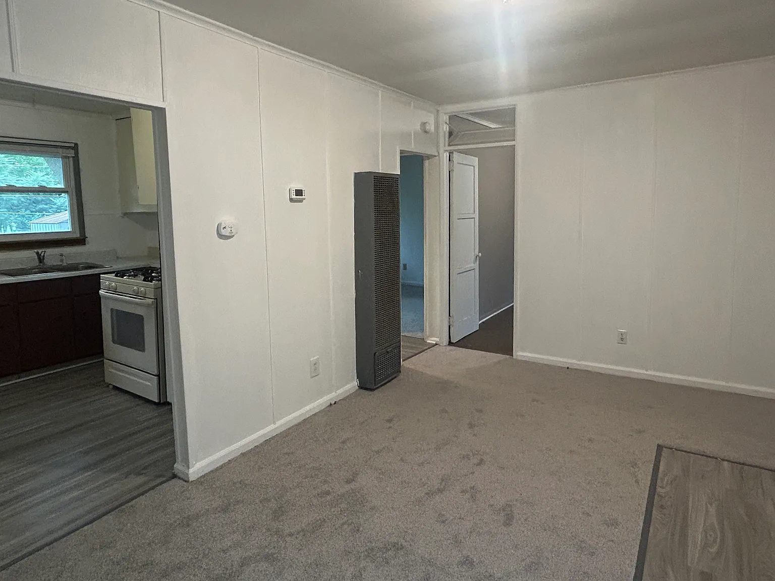 2 bed, 500 sqft, $850 — Photo 1