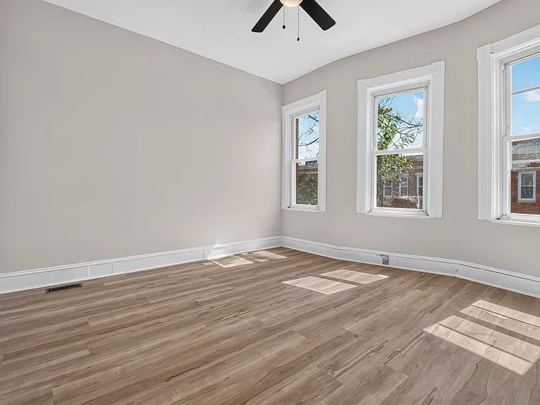 512 Sanford Pl — Photo 19