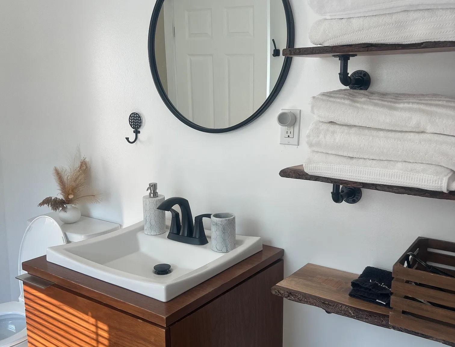 2 bed, $1,350 — Photo 4