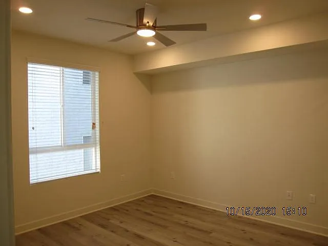 4400 Cahuenga Blvd #301 — Photo 7