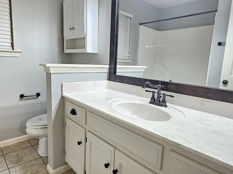 128 Plumdale Dr — Photo 9