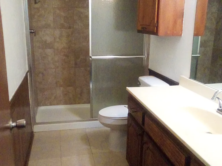 312 E Cedar Ln — Photo 15