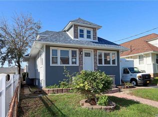 39 Harding Pl, Freeport, NY 11520