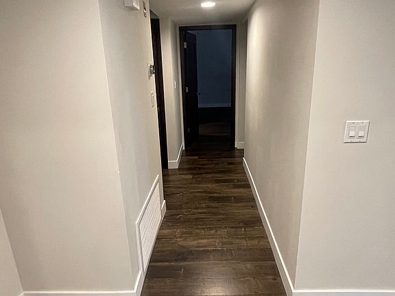 3rd image of 1229 E Wilson Ave APT 204