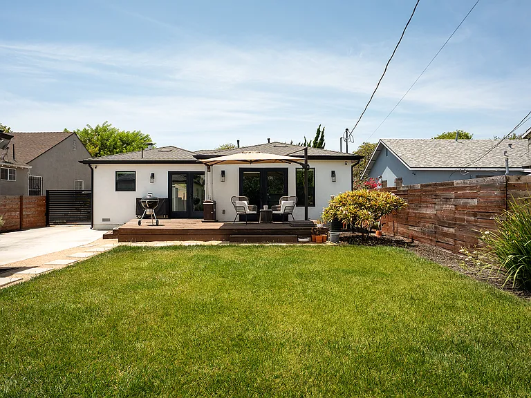 3522 Hillcrest Dr — Photo 25