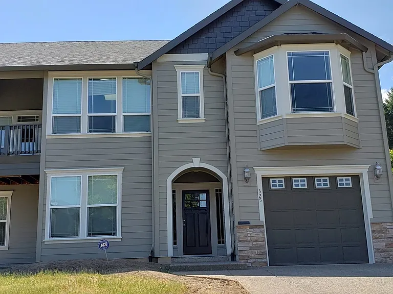 325 Cypress — Photo 1
