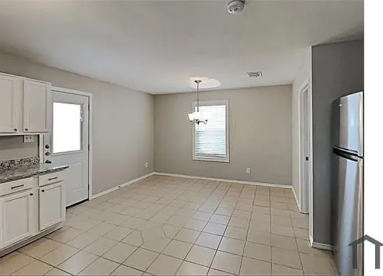 5 bed, 3412 sqft, $3,900 — Photo 4