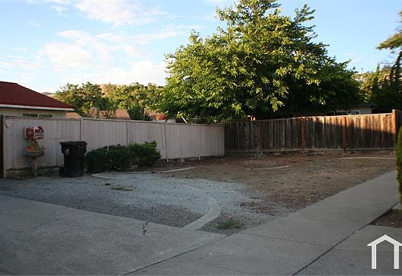 2nd image of 3463 Pine Creek Dr