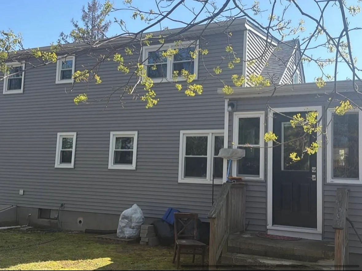 Building Photo - 44 Pine Tree Dr