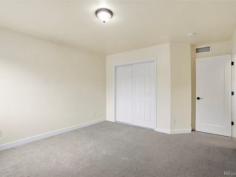 3501 S Ivanhoe St — Photo 25