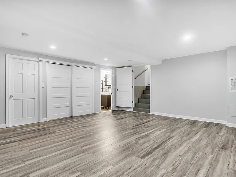 31 Park Cir — Photo 16