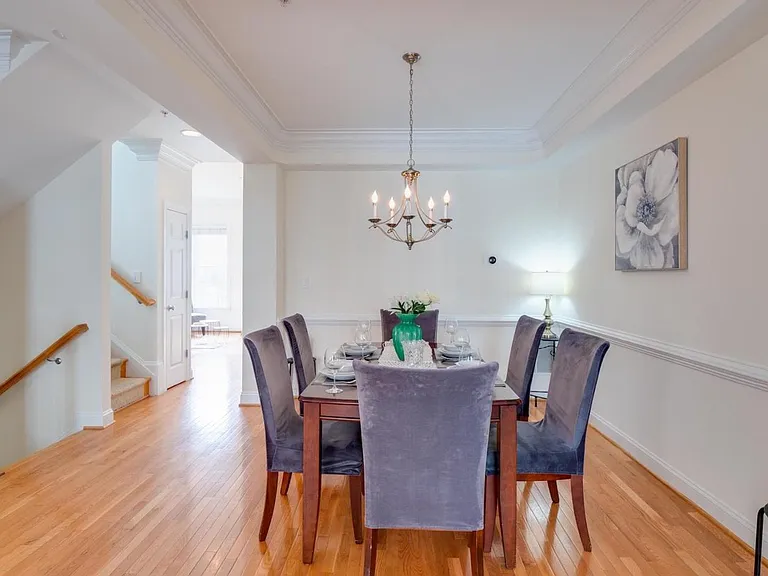 3510 Goddard Way — Photo 7