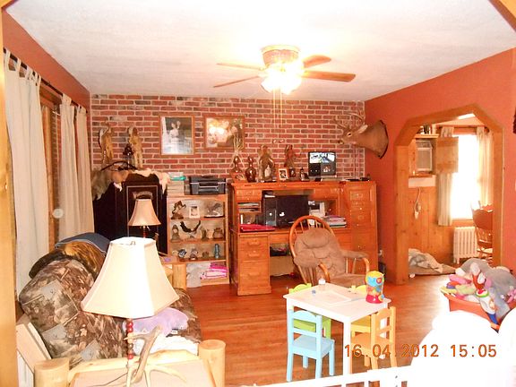 Livingroom Hardwood floors