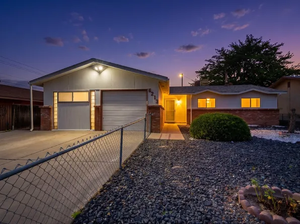 6213 Avenida La Costa NE, Albuquerque, NM 87109