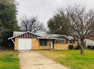1021 Altamont Dr, Fort Worth, TX 76106