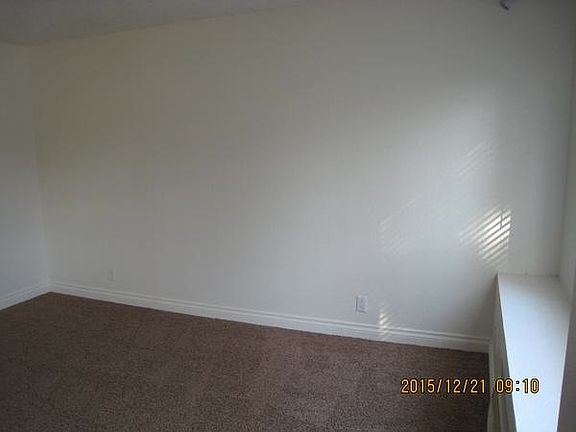 2nd image of 12616 Lakeshore Dr APT 50