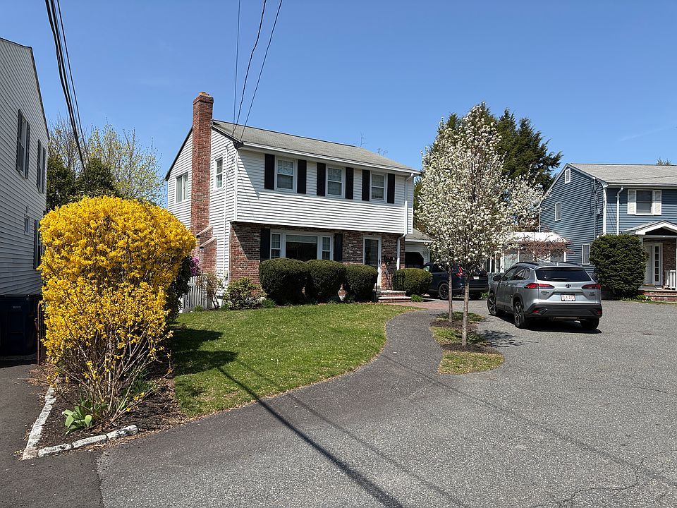 Colorful Maple Terrace scene in late April