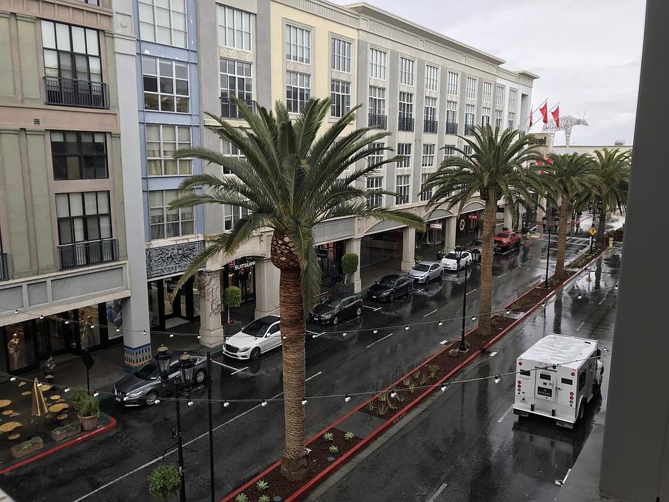 1st image of 334 Santana Row APT 326