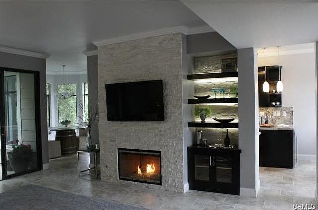 FAMILY ROOM WITH FIREPLACE