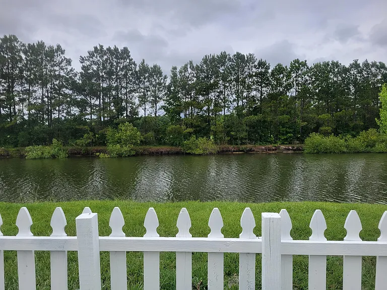 209 Meadowlark Ln — Photo 6