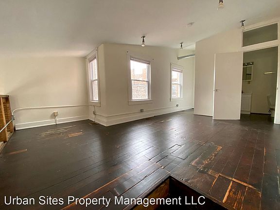 4th image of 1443 Walnut St #4199687