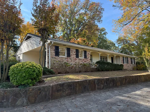 186 River Valley Rd, Sandy Springs, GA 30328